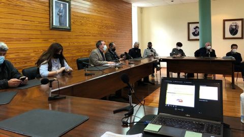 La junta directiva del grupo de desarrollo local Ribeira Sacra-Courel se reuni recientemente en la casa consistorial de Bveda a fin de preparar el nuevo ejercicio del plan Leader en este territorio