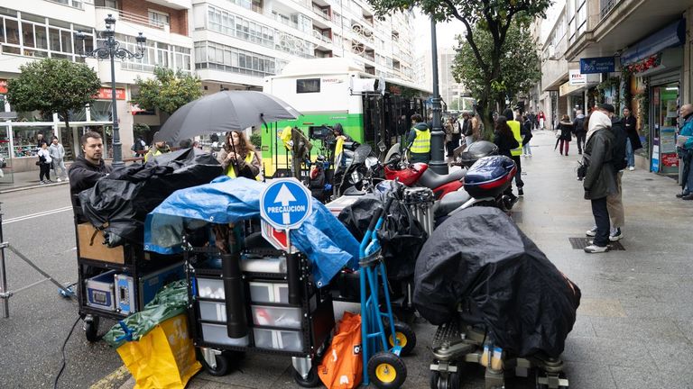 Crimen en un bus de Vigo: El rodaje de una serie policíaca atasca una céntrica avenida de Vigo