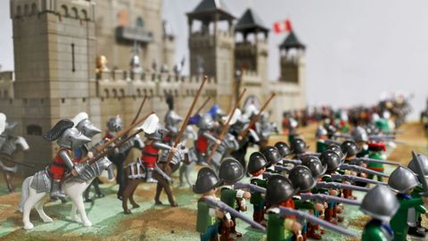 A mostra consta de cinco dioramas con distintas recreacións