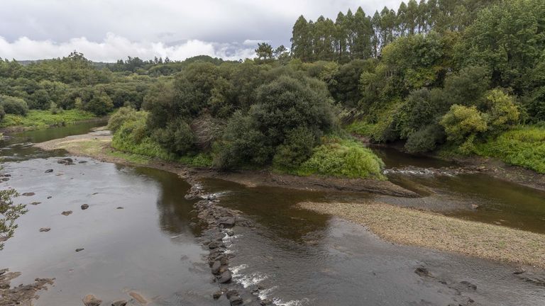 Los embalses gallegos tienen hasta veinte puntos menos de agua que los del sur de España
