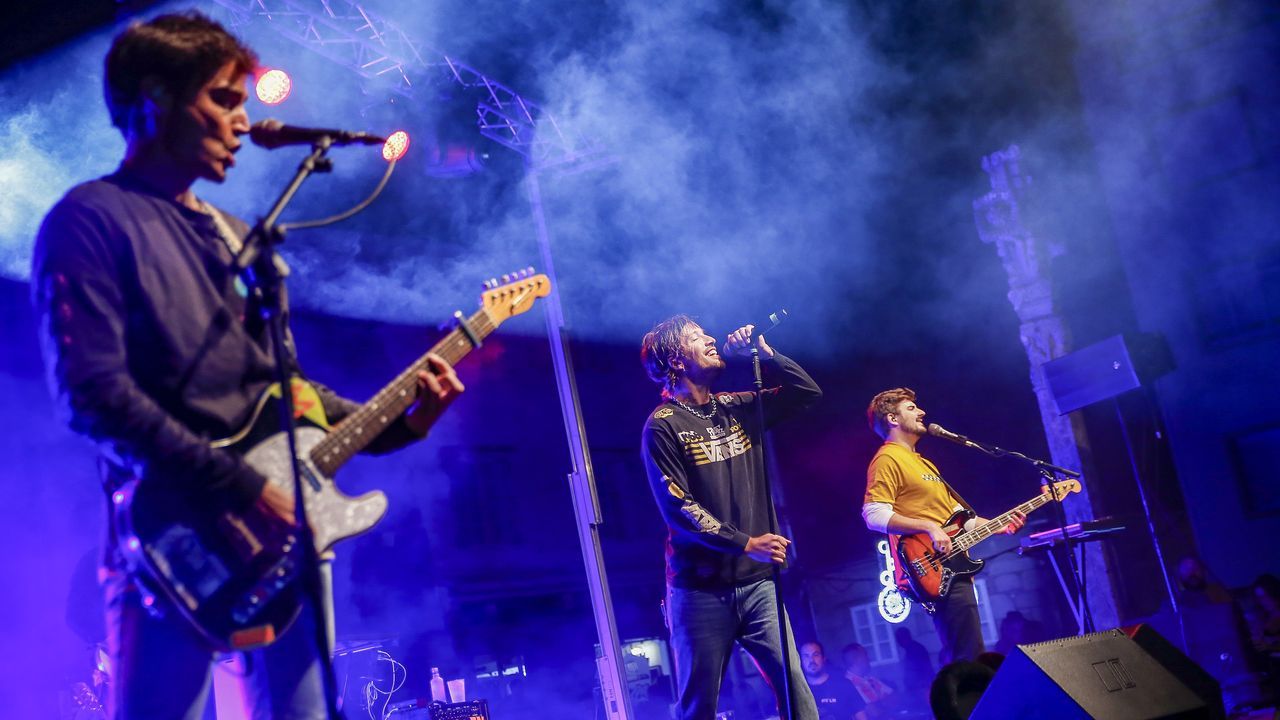 As se vivi el concierto de Marlon en las fiestas de Noia!.Amigos y familiares de los ciclistas del club Novo Mesoiro.