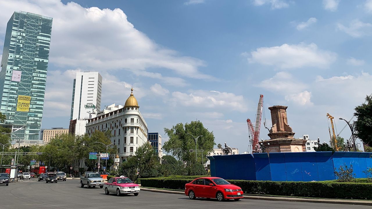 El gobierno de la Ciudad de México retiró la estatua de Colón del Paseo de la Reforma poco antes de una protesta que quería derribarla el pasado 12 de octubre, día en que se celebra la llegada del navegante a América en 1492
