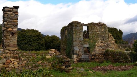 El Ayuntamiento de Ribas de Sil planea consolidar ms adelante las ruinas de la abada