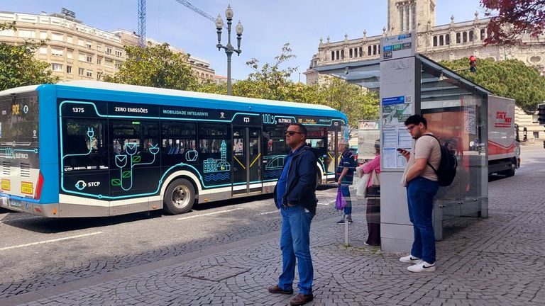 Oporto ofrecerá transporte público gratuito para mejorar la movilidad