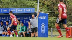 Emilio Ca�edo Vetusta Pontevedra.Emilio Ca�edo, durante el encuentro frente al Pontevedra