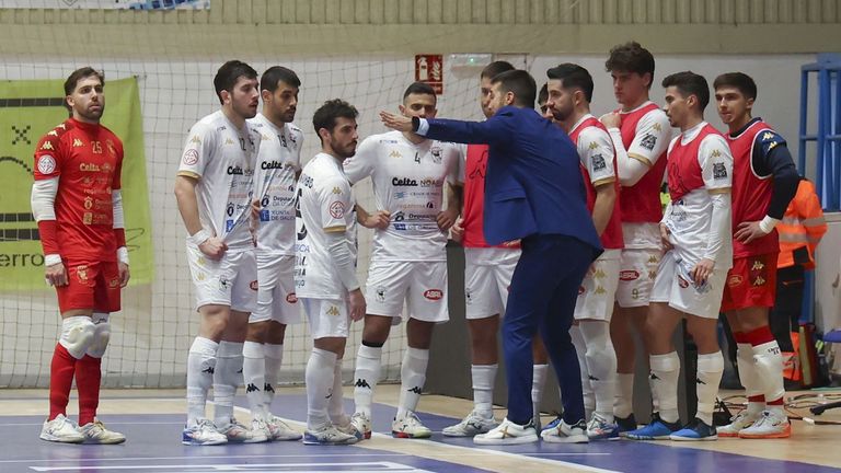 O Parrulo Ferrol pica piedra en la semana de parón y mira al derbi