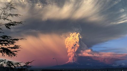 En mayo del 2011 la regin argentina de la Patagonia result gravemente afectada por la erupcin del volcn chileno Puyehue 