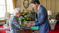 Isabel II recibi este lunes al primer ministro de Canad, Justin Trudeau, en el castillo de Windsor
