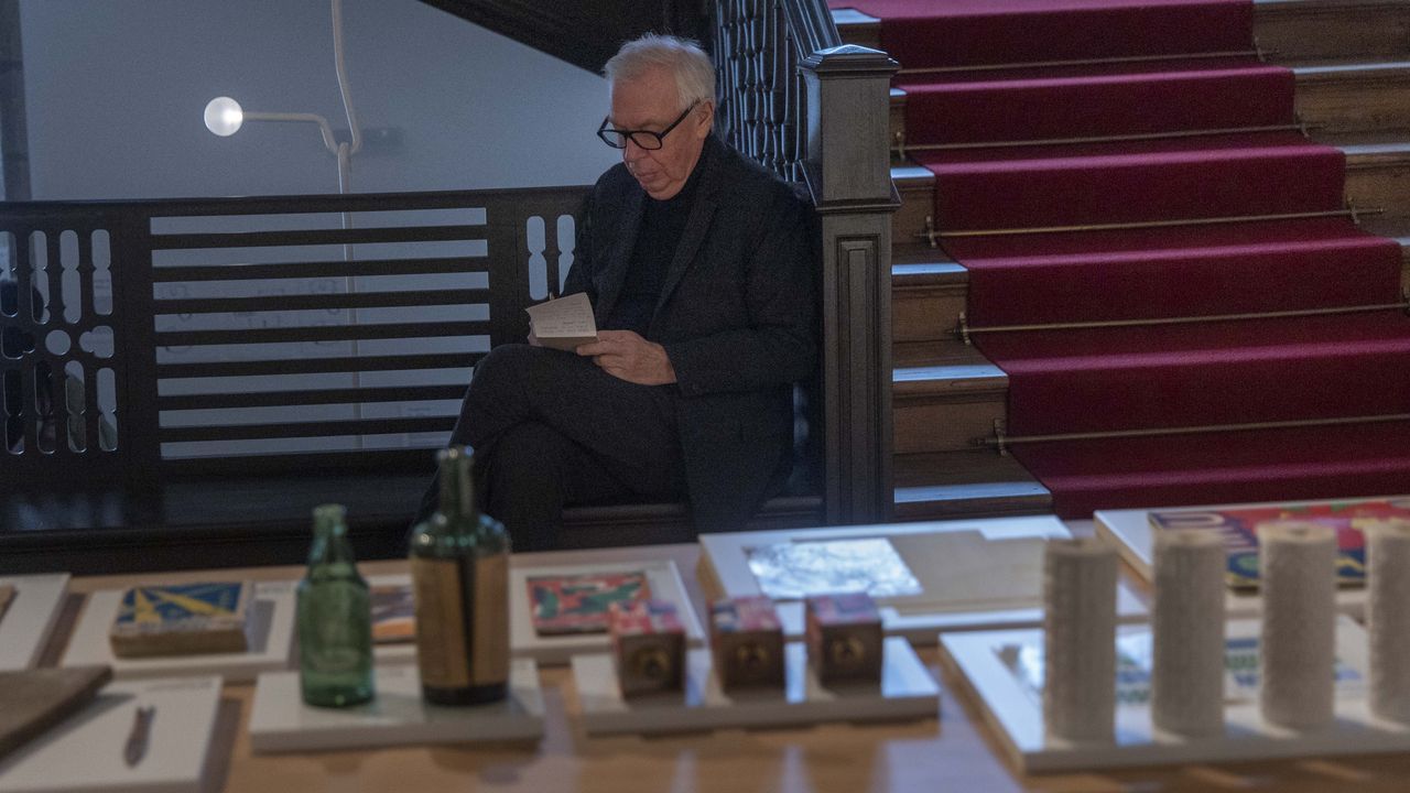 Ruta por Zam&aacute;ns.Chipperfield en la Casa RIA de Santiago, sede de la exposici&oacute;n