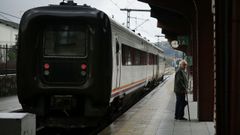 El tren entre Ferrol y A Corua espera mejoras desde hace aos.
