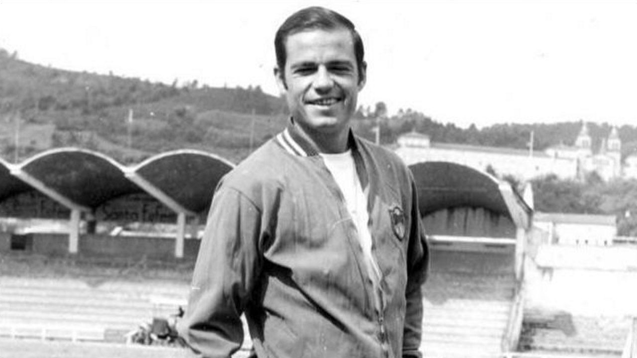 Kitesurf en A Illa.Xos� Ram�n Barreiro Fern�ndez, nun acto do D�a das Letras Galegas