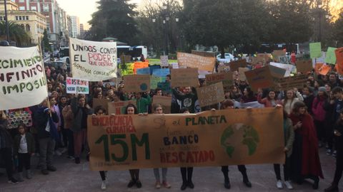 Pancarta central de la concentracin contra el cambio climtico en La Escandalera