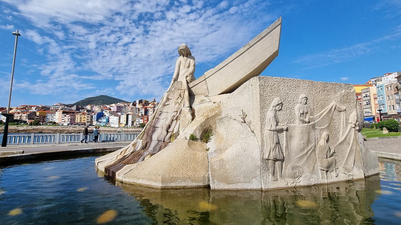 Los monumentos del mar.Peregrinos en Pontevedra durante el puente del 1 de mayo