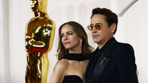 Robert Downey JR. y Susan Downey en la alfombra roja