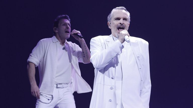 Miguel Bosé cumple 70 años de éxitos y polémicas con planes para acercarse a España