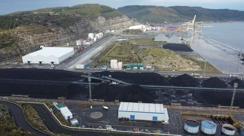 Vista aérea del puerto exterior ferrolano