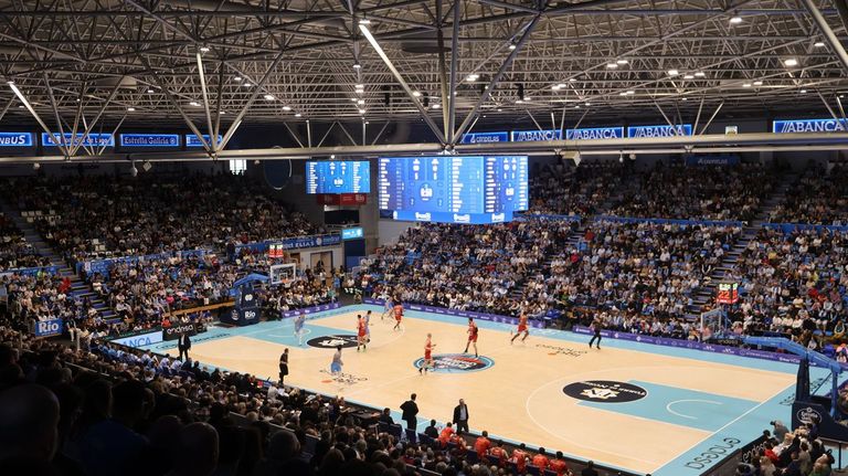 El Breogán emerge desde la defensa y después se luce frente al Manresa (91-78)