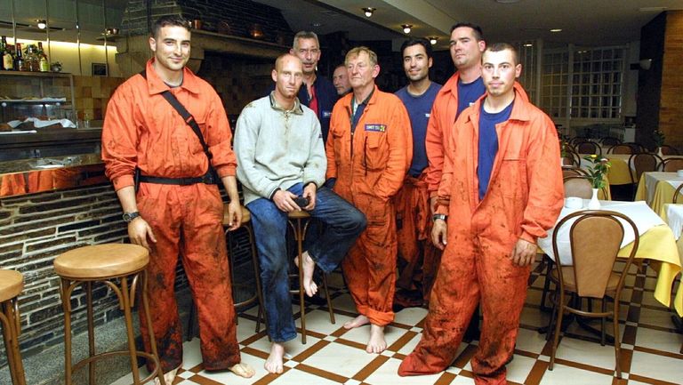 Parte del equipo de Smit que participó en el frustrado rescate del Prestige