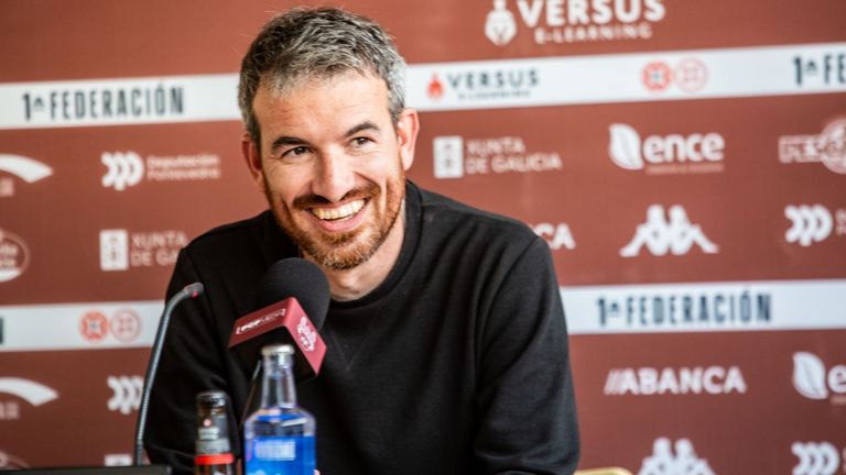 El Pontevedra renueva a Rubén Domínguez por una temporada más