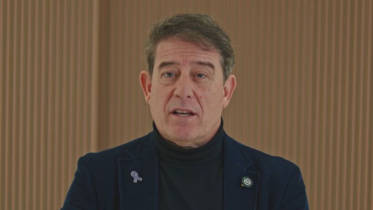 <span lang="gl">Besteiro felicita o Nadal cunha chamada á política útil: «O meu compromiso segue como o primeiro día»</span>