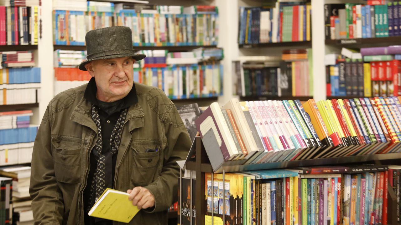 Las imágenes del acto de despedida del buque logístico australiano.Bad Gyal, en uno de sus últimos videoclips, el de la canción «Candela»