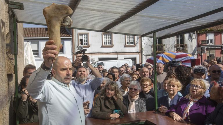 San Lázaro se vuelca con su fiesta: «Las uñas van como la vida, muy caras»