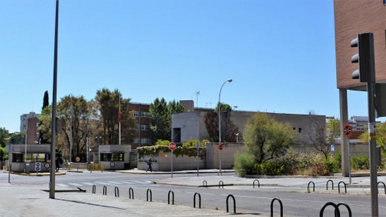 Un Menor Asalta El Mayor Centro Policial De Espa a Y Roba Dos Pistolas