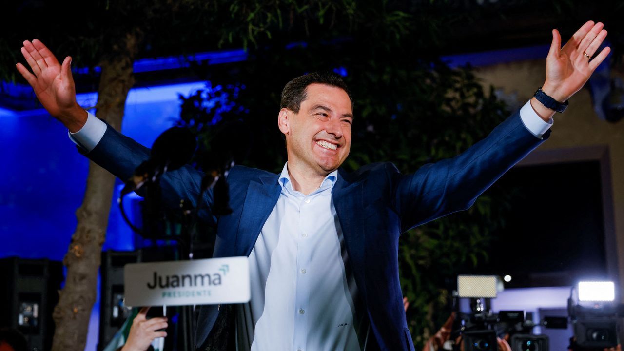 Juanma Moreno celebra su victoria en las elecciones andaluzas
