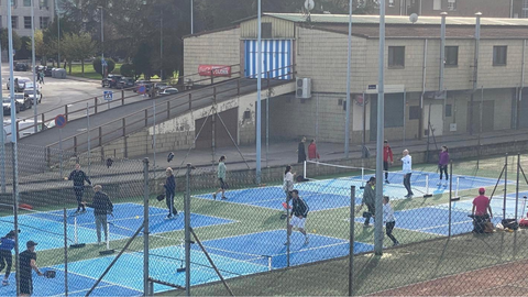 Vega de Arriba estrena pistas de pickleball