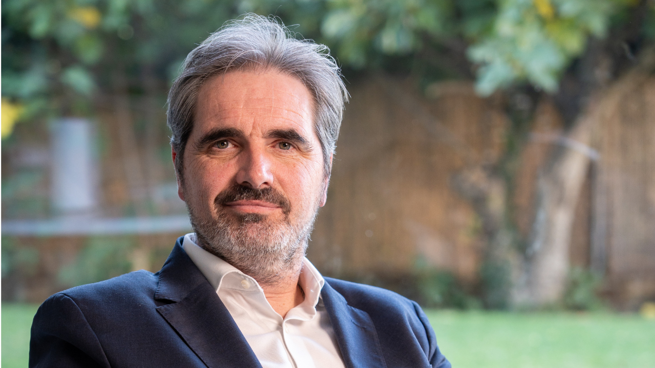 Francisco Güell, investigador en bioética: «Las técnicas de reproducción asistida aumentan el riesgo de enfermedades en el feto»