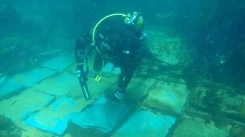 El equipo de Buceo Finisterre logr capturar imgenes subacuticas de los restos del navo