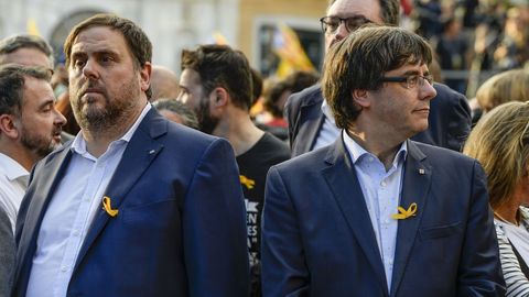 Junqueras y Puigdemont, en un acto celebrado antes de la huida del expresidente a Blgica.