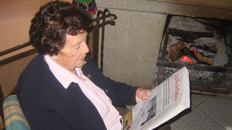 Pilar L�pez le�a todos los d�as varias peri�dicos