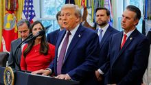 Directivos que dilapidaron sus carreras por un romance. De izquierda a derecha, Laurent Freixe (antiguo CEO de Nestl), Steve Easterbrook (fue de McDonalds), Brian Krzanich (CEO de Intel), Bernard Looney (CEO de BP) y Andy Byron, que fue CEO de Astronomer