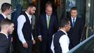 El rey Juan Carlos, a la salida de su hotel en Ginebra