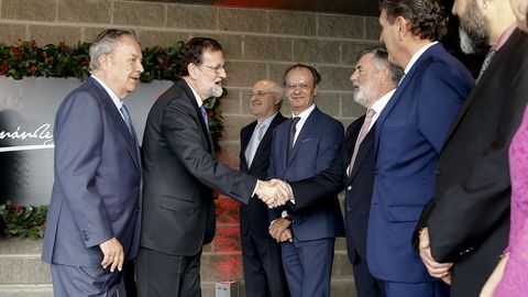 El presidente del Gobierno, Mariano Rajoy, a su llegada a los Premios Fernndez Latorre.