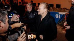 Bono a su llegada al Teatro Coliseum para la presentacin del libro 