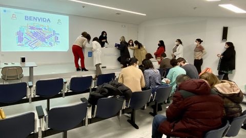 El acto de toma de posesión de los 120 profesionales tuvo lugar este martes en el salón de actos del Hospital Provincial de Pontevedra