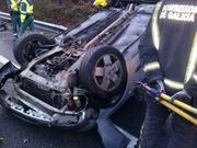 Uno de los coches qued� muy da�ado