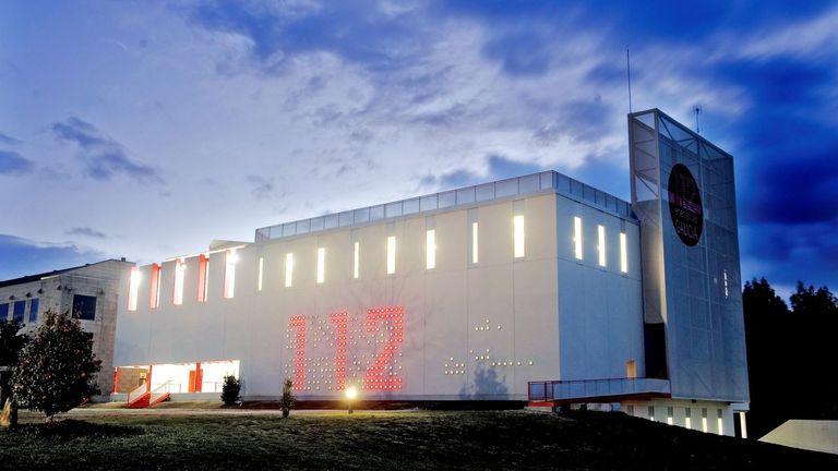 Muere una mujer en una colisión frontal entre dos vehículos en Curtis