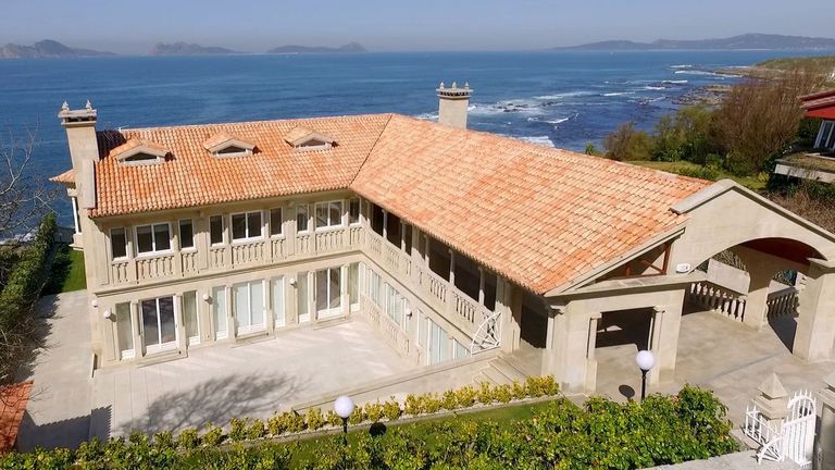 El arquitecto Joaquín Torres se hace con un palacete en la costa de Vigo para alquilar habitaciones turísticas