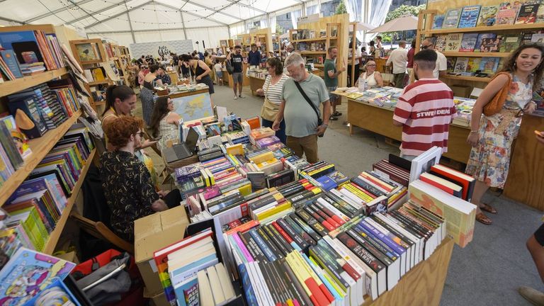 Arantza Portabales e María Oruña clausuran en Pontevedra a novena edición da Festa dos Libros