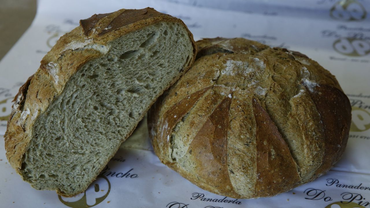 ¿Cuánto cuesta el pan en los restaurantes de A Coruña?: del «invita la ...