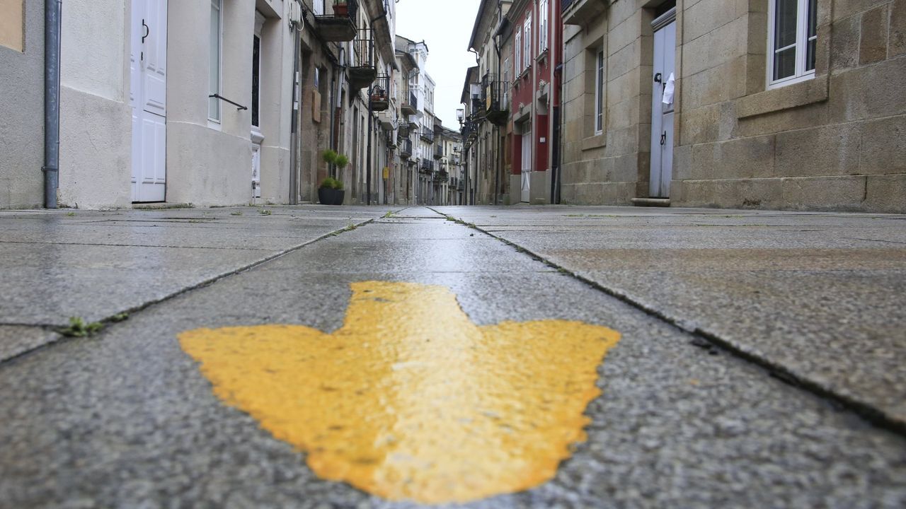 Ms de 70 aos y varios intentos de desalojo: Aqu en Lugo hemos pasado fro y mucha miseria.La afluencia del Camino de Santiago en Sarria favorece la aparicion de pisos de uso turistico.