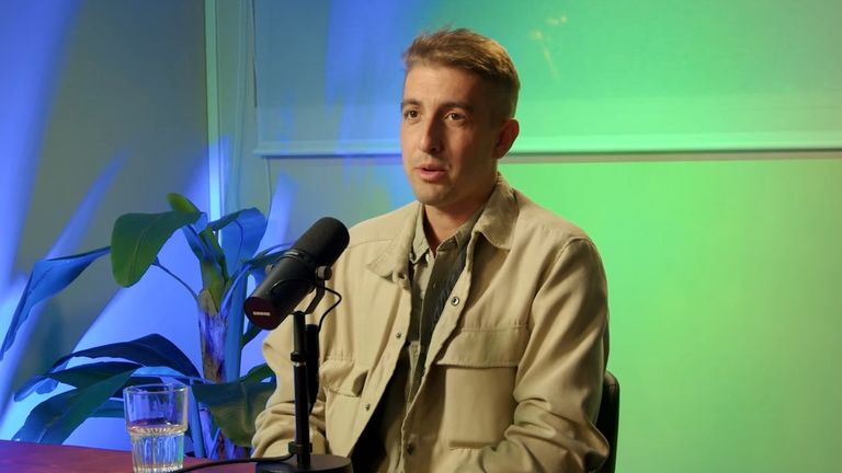 Muere a los 28 años Xisco Quesada, el «influencer» que narró su tratamiento contra el cáncer de páncreas: «Se ha ido rodeado de amor»