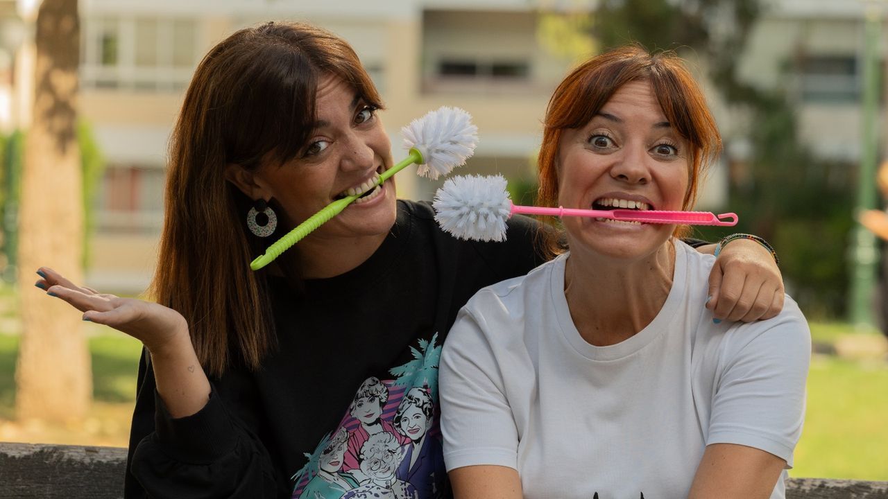 Jazm&iacute;n Abu&iacute;n (izquierda) y Arantxa Treus (derecha) forman el d&uacute;o c&oacute;mico Sobria y Serena.