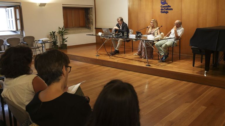 O sector cultural galego di «basta» nun debate aberto co CGAC no foco