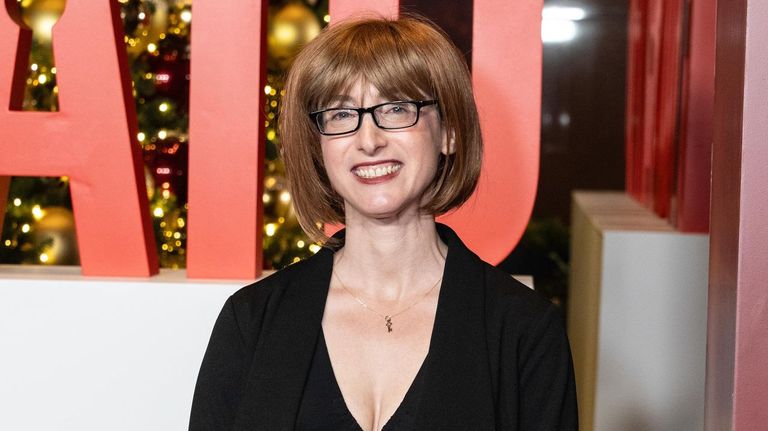 Freida McFadden, autora de la exitosa novela «La asistenta», revela su verdadera identidad