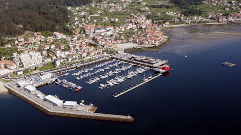 Combarro, uno de los puertos donde se habilitará un espacio para la pesca recreativa