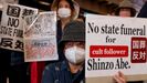 Grupos de manifestantes se concentraron este martes en Tokio contra el funeral de Estado por Shinzo Abe